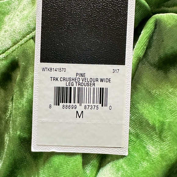 Stunning velvet juicy couture, black label, green slacks. - Picture 3 of 10